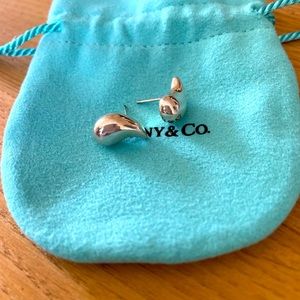 Authentic Tiffany & CO Elsa Peretti Teardrop Earrings